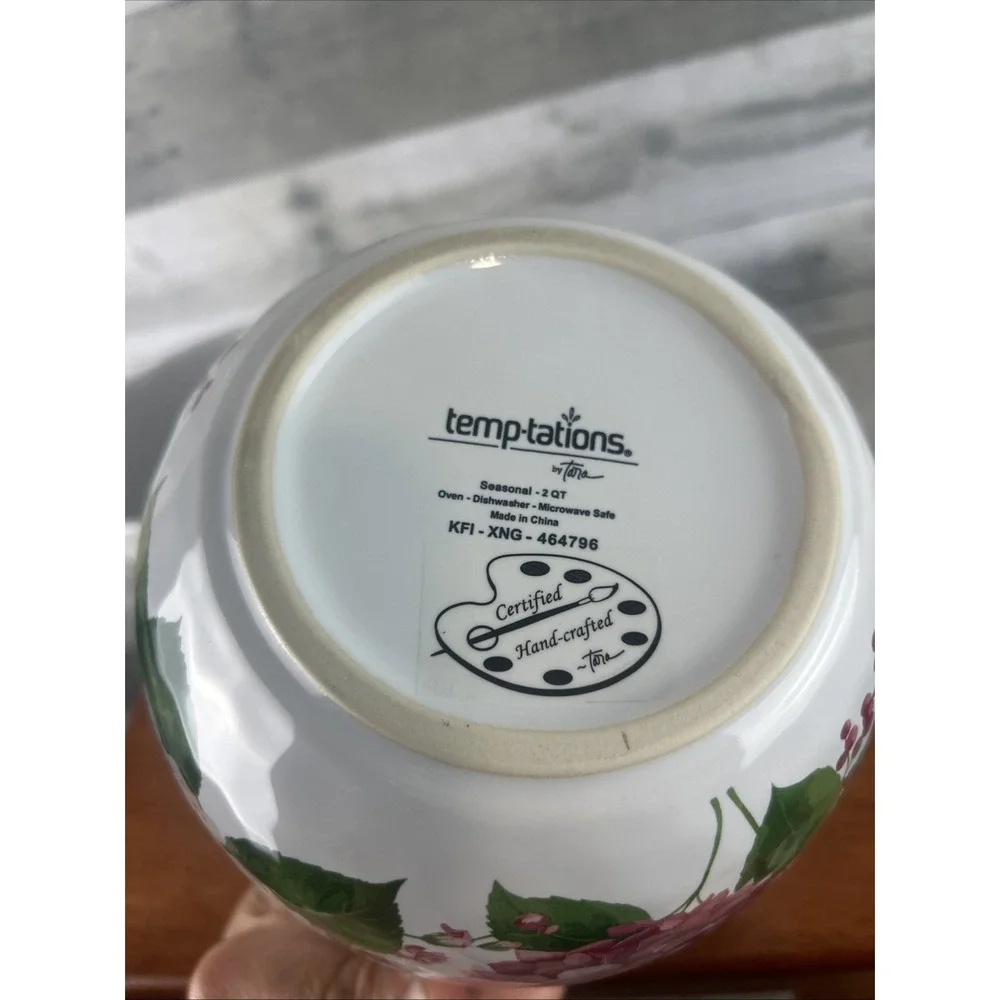 Temp-tations By Tara Hydrangea 1 & 2 QT Nesting Bowls